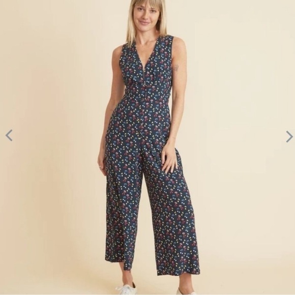 MARINE LAYER Holli Jumpsuit in Navy Cherry Print XS - Picture 1 of 14